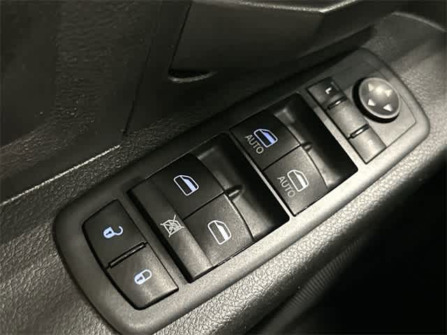Thumbnail: 2020 RAM 1500 Classic - 20