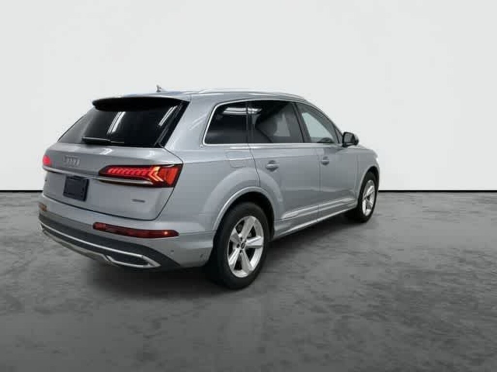 Used 2024 Audi Q7 45 Premium SUV
