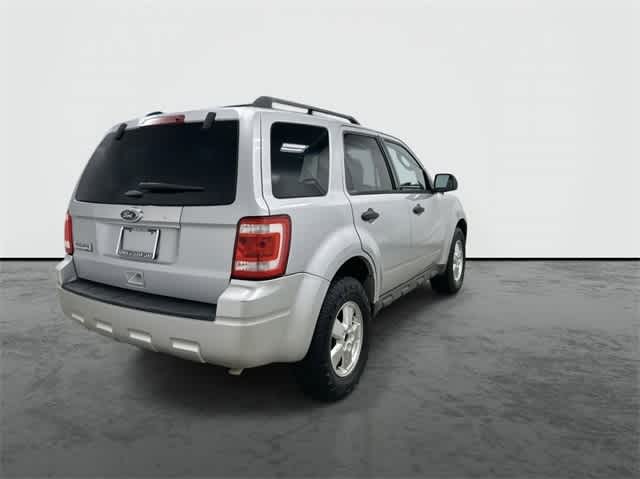 Thumbnail: 2012 Ford Escape - 3
