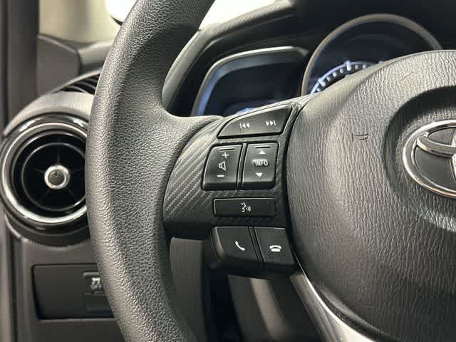 Thumbnail: 2018 Toyota Yaris iA - 17