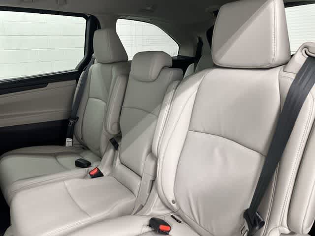 Thumbnail: 2026 Honda Odyssey - 14