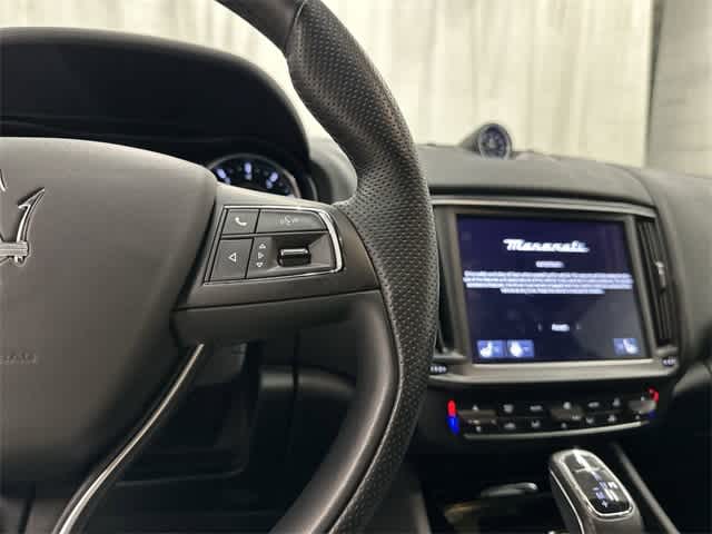 Thumbnail: 2023 Maserati Levante - 18