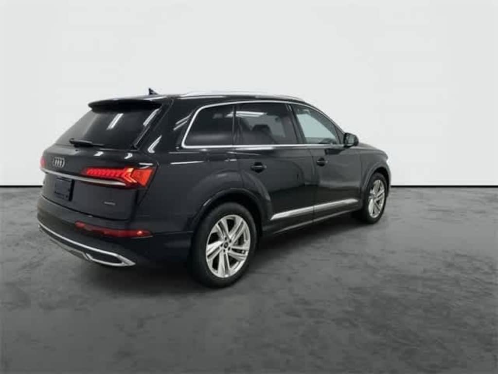 Used 2024 Audi Q7 55 Premium Plus SUV