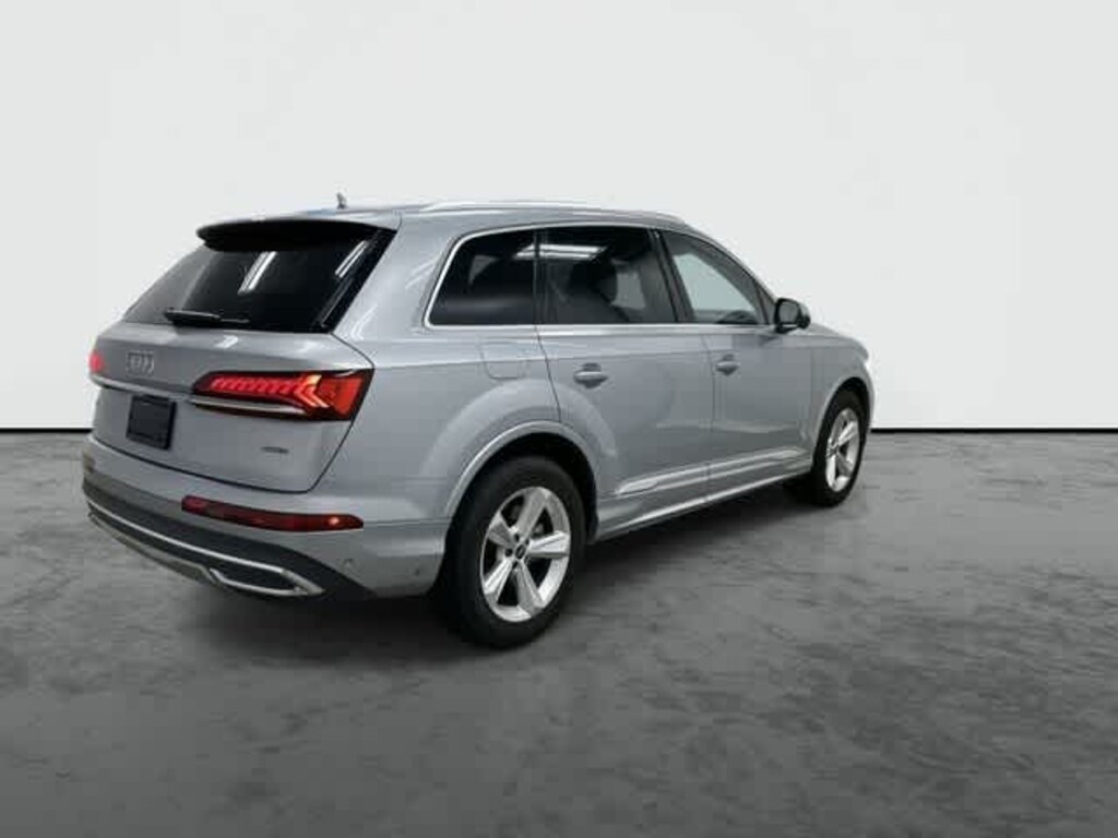 Used 2024 Audi Q7 45 Premium SUV