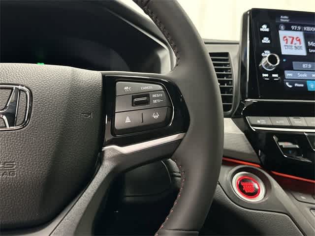 Thumbnail: 2025 Honda Odyssey - 17