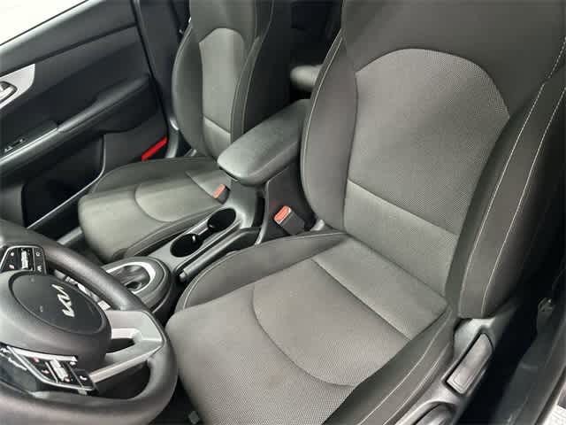 Thumbnail: 2024 Kia Forte - 10