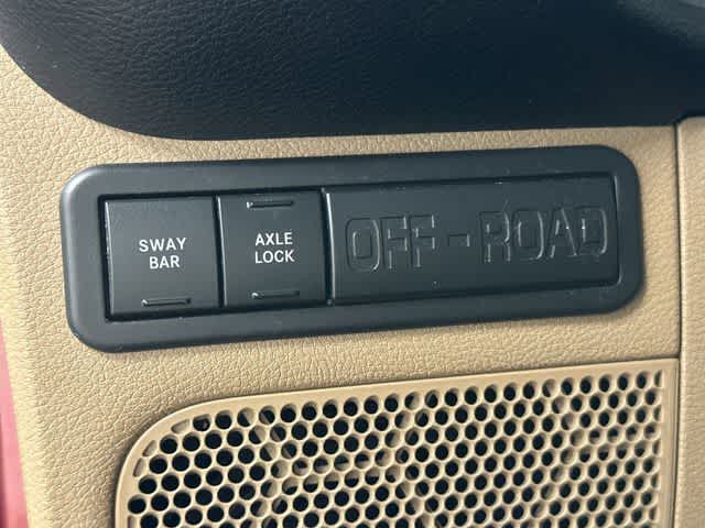 Thumbnail: 2011 Jeep Wrangler - 19
