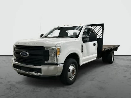 2017 Ford F-350 Chassis Truck Regular Cab