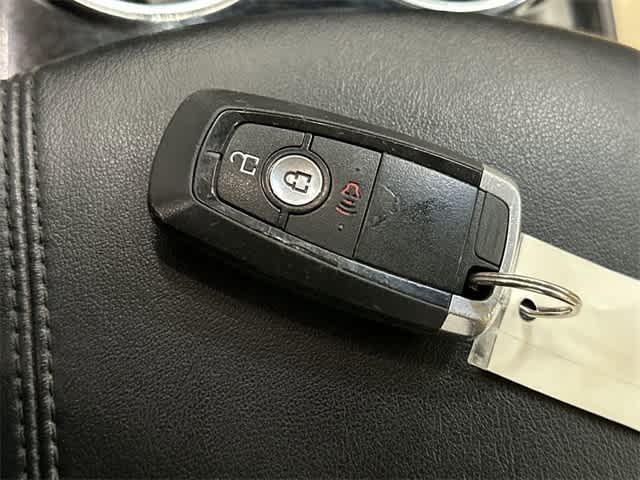 Thumbnail: 2018 Ford Edge - 32