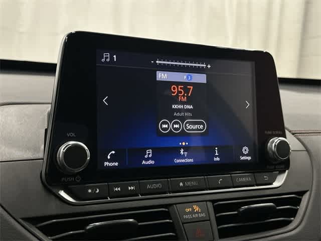 2022 Nissan Altima SR 22