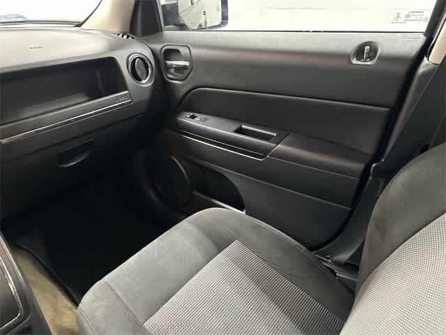 Thumbnail: 2017 Jeep Patriot - 13