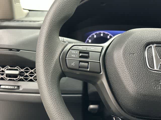 2025 Honda Accord SE - Photo 17