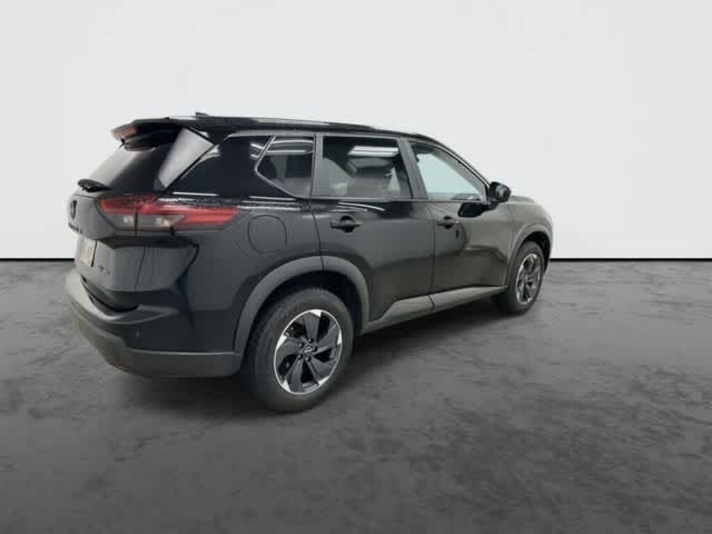 Used 2024 Nissan Rogue SV SUV