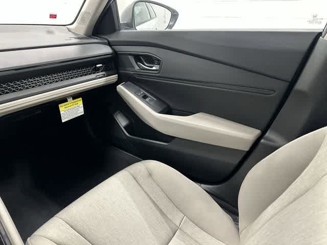 2025 Honda Accord SE - Photo 13