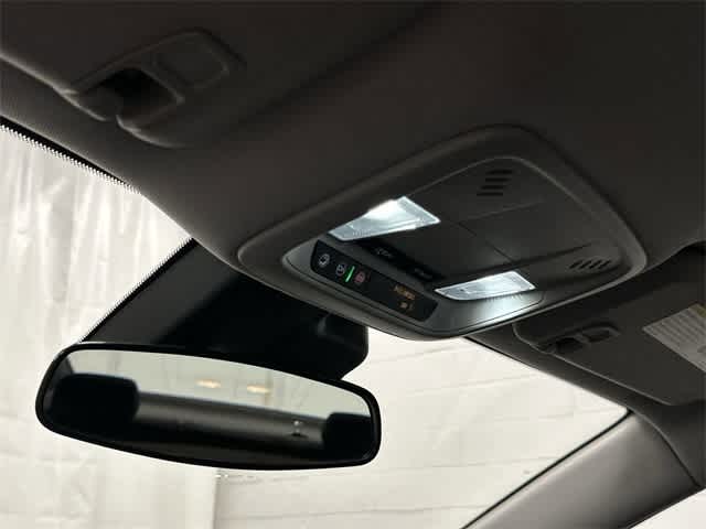 Thumbnail: 2024 Chevrolet Malibu - 21