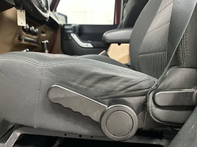Thumbnail: 2011 Jeep Wrangler - 26