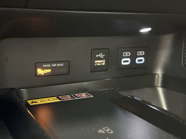 Thumbnail: 2025 Toyota Camry - 25