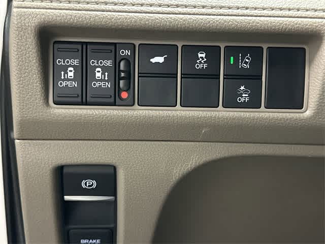 Thumbnail: 2018 Honda Odyssey - 19