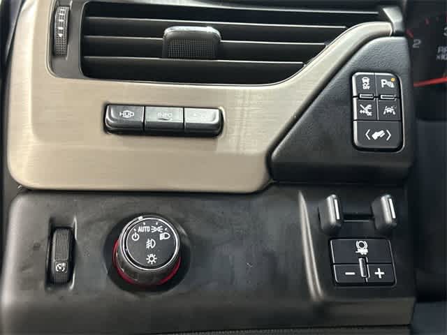 Thumbnail: 2016 GMC Yukon - 19