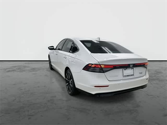 2025 Honda Accord Hybrid Touring photo 2