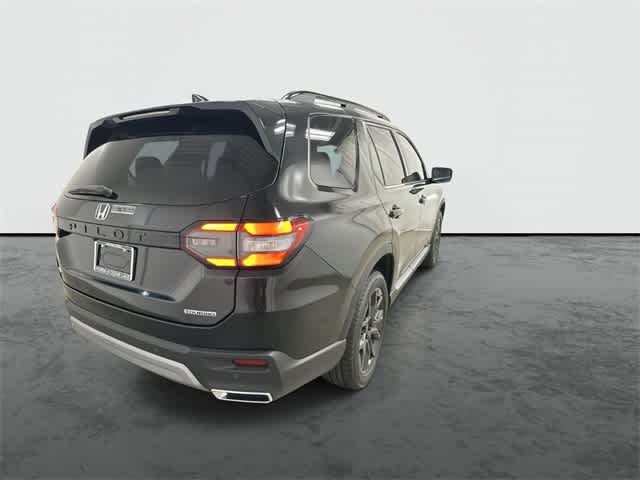 Thumbnail: 2025 Honda Pilot - 3