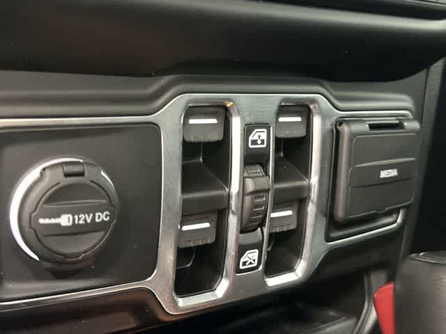 Thumbnail: 2021 Jeep Wrangler - 26