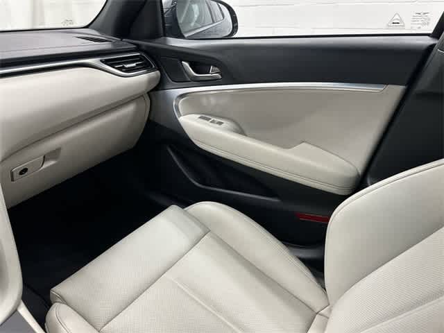 Thumbnail: 2024 Genesis G70 - 13