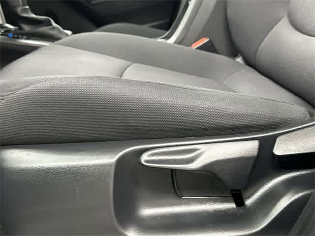 Thumbnail: 2025 Toyota Corolla Cross - 27