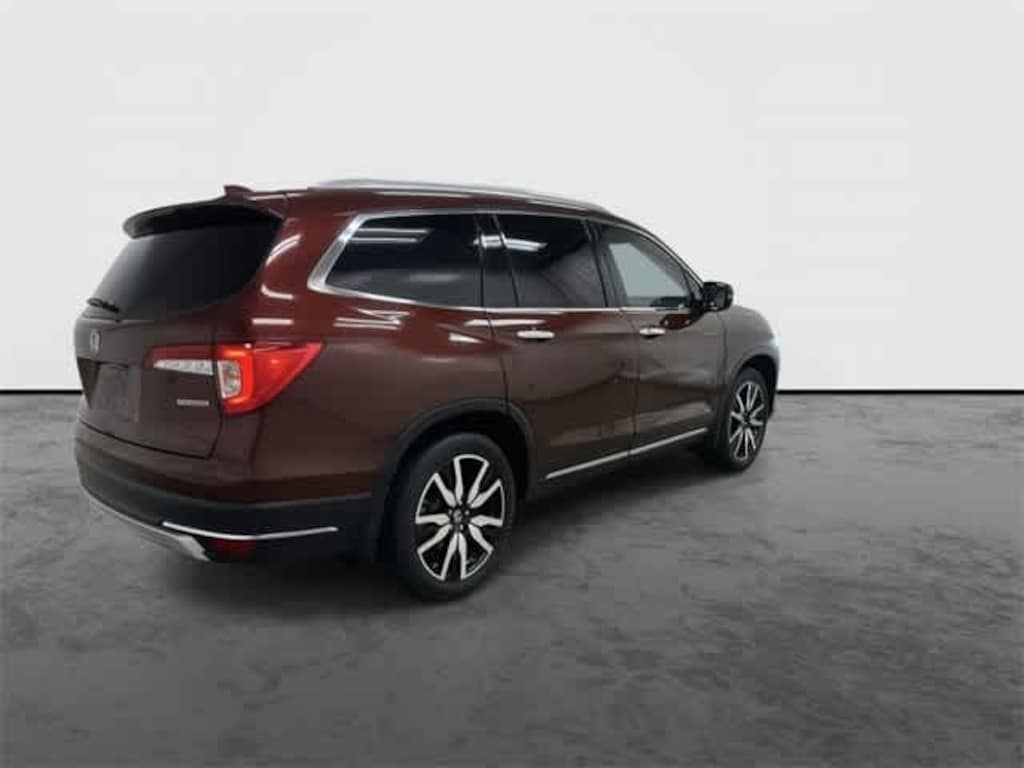 Certified 2019 Honda Pilot Touring 8-Passenger FWD SUV