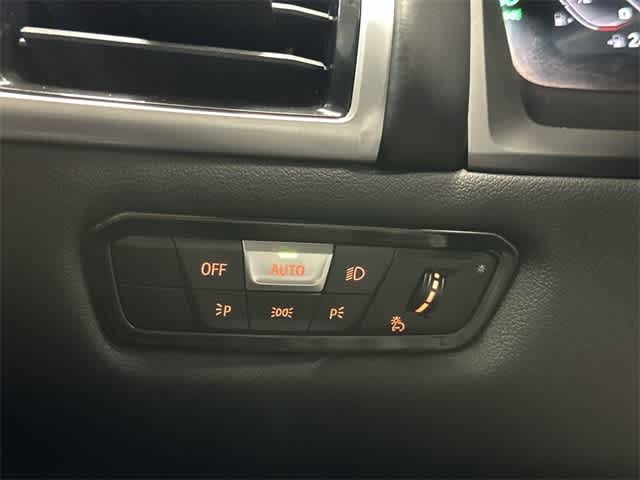 Thumbnail: 2022 BMW 8 Series - 19