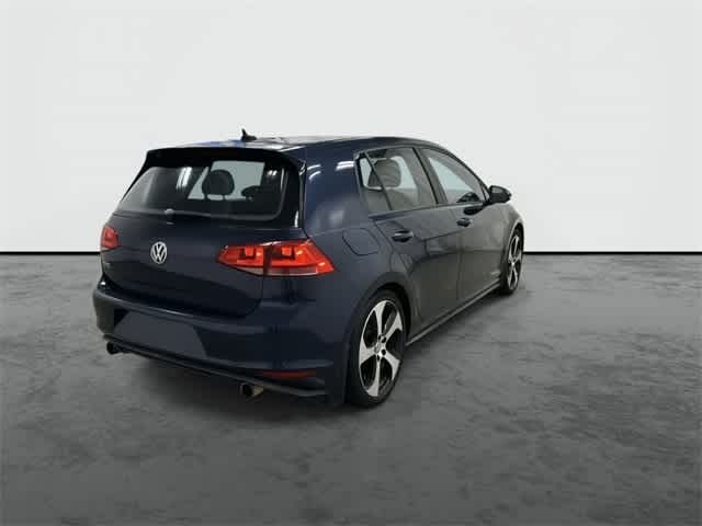 Thumbnail: 2016 Volkswagen Golf - 3
