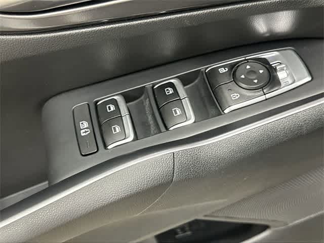 Thumbnail: 2023 Kia Sorento - 20