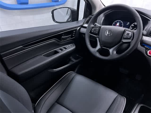 2025 Honda Odyssey Touring 12