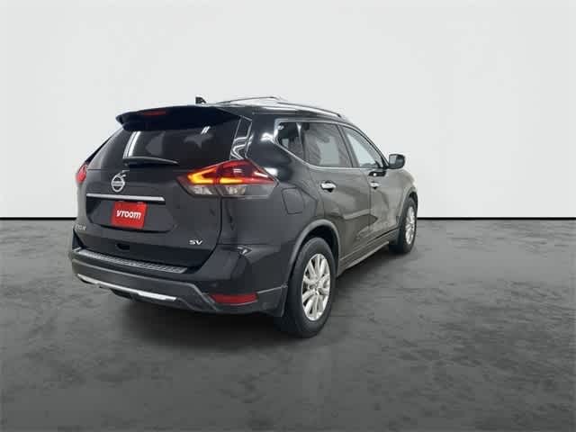 2019 Nissan Rogue SV photo 3