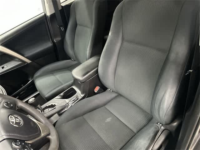 Thumbnail: 2015 Toyota RAV4 - 10