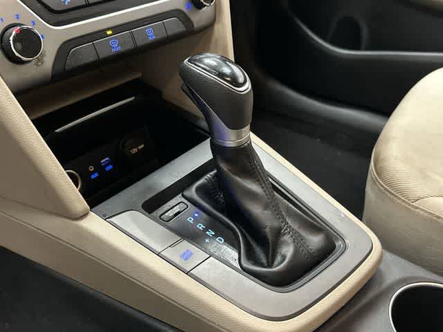 Thumbnail: 2017 Hyundai Elantra - 23