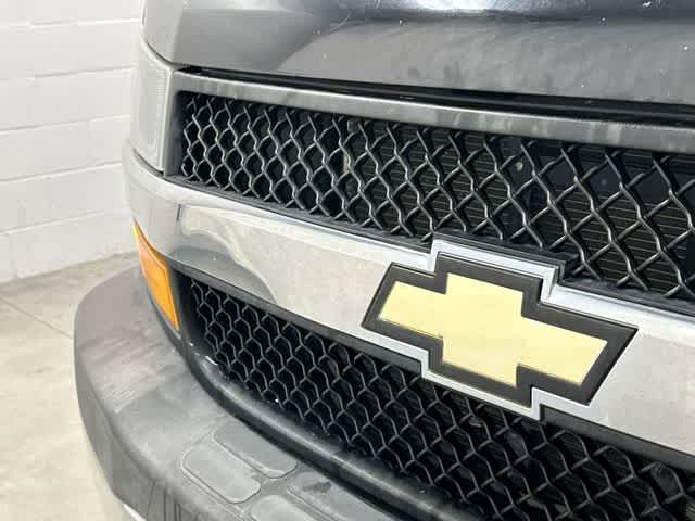 Thumbnail: 2018 Chevrolet Express - 27
