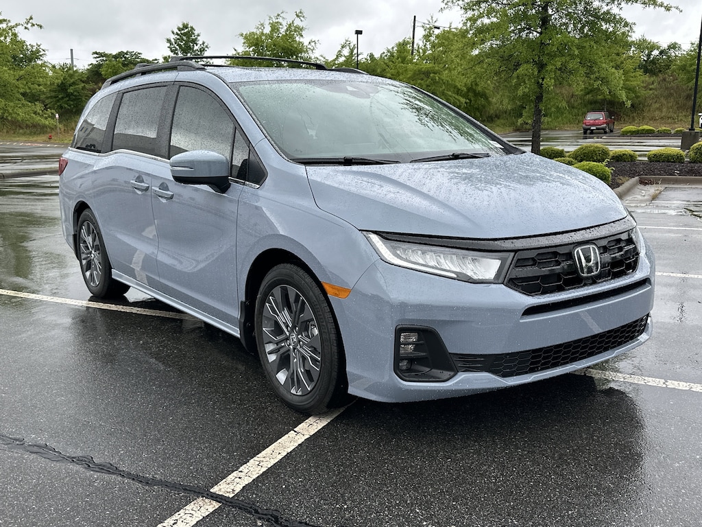New 2026 Honda Odyssey Touring Minivan