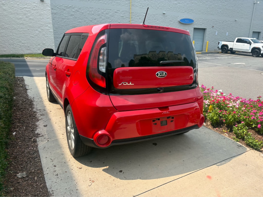 Used 2016 Kia Soul ! Hatchback