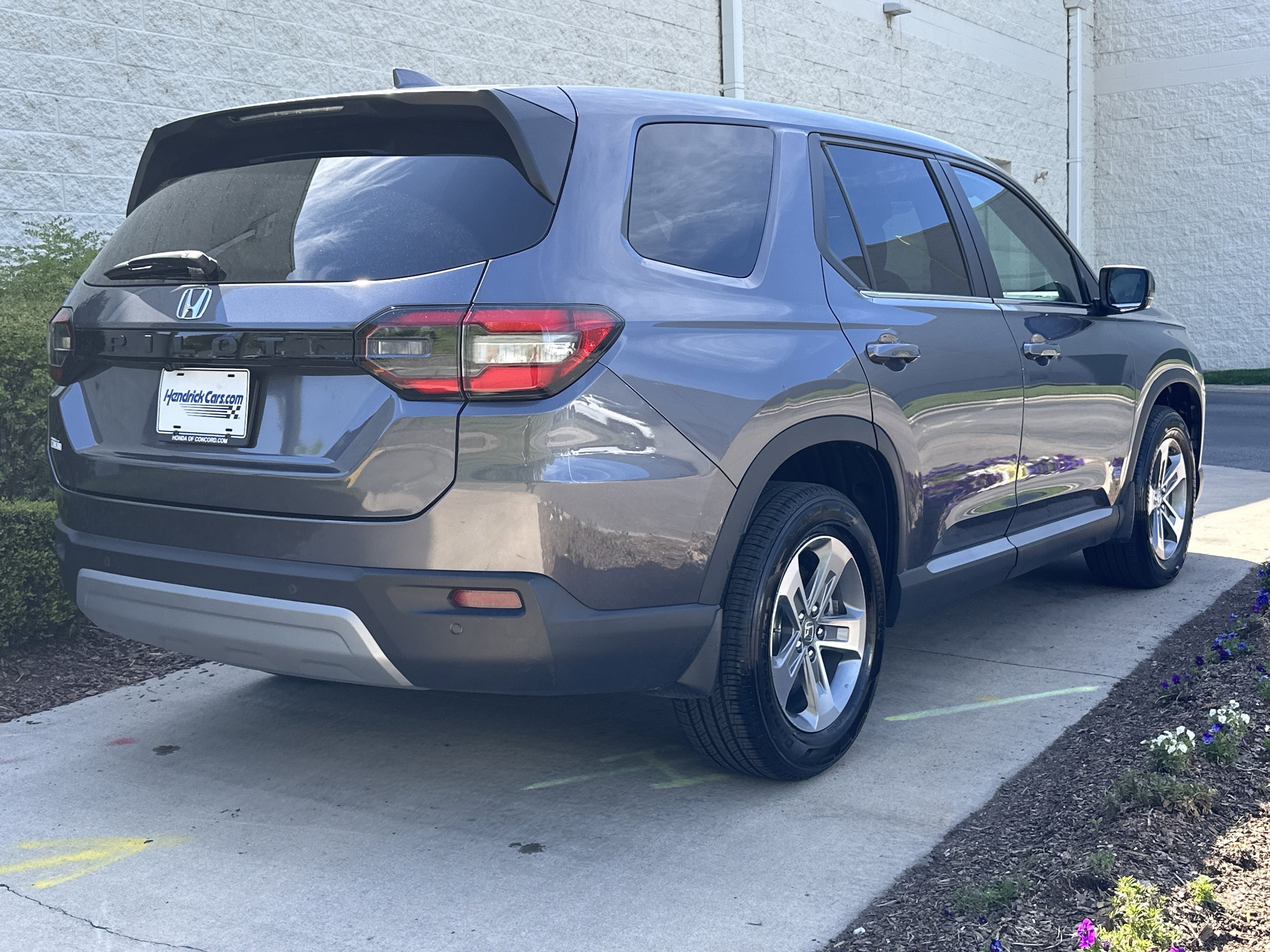 2025 Honda Pilot EX-L photo 6