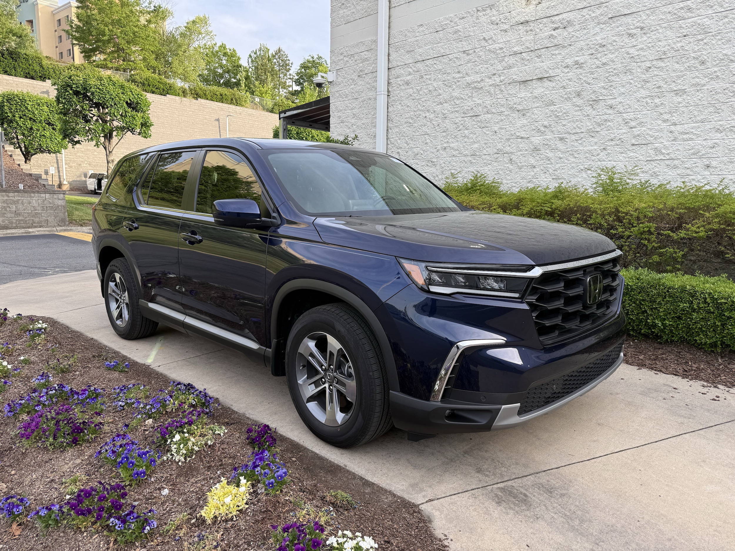2025 Honda Pilot EX-L photo 2