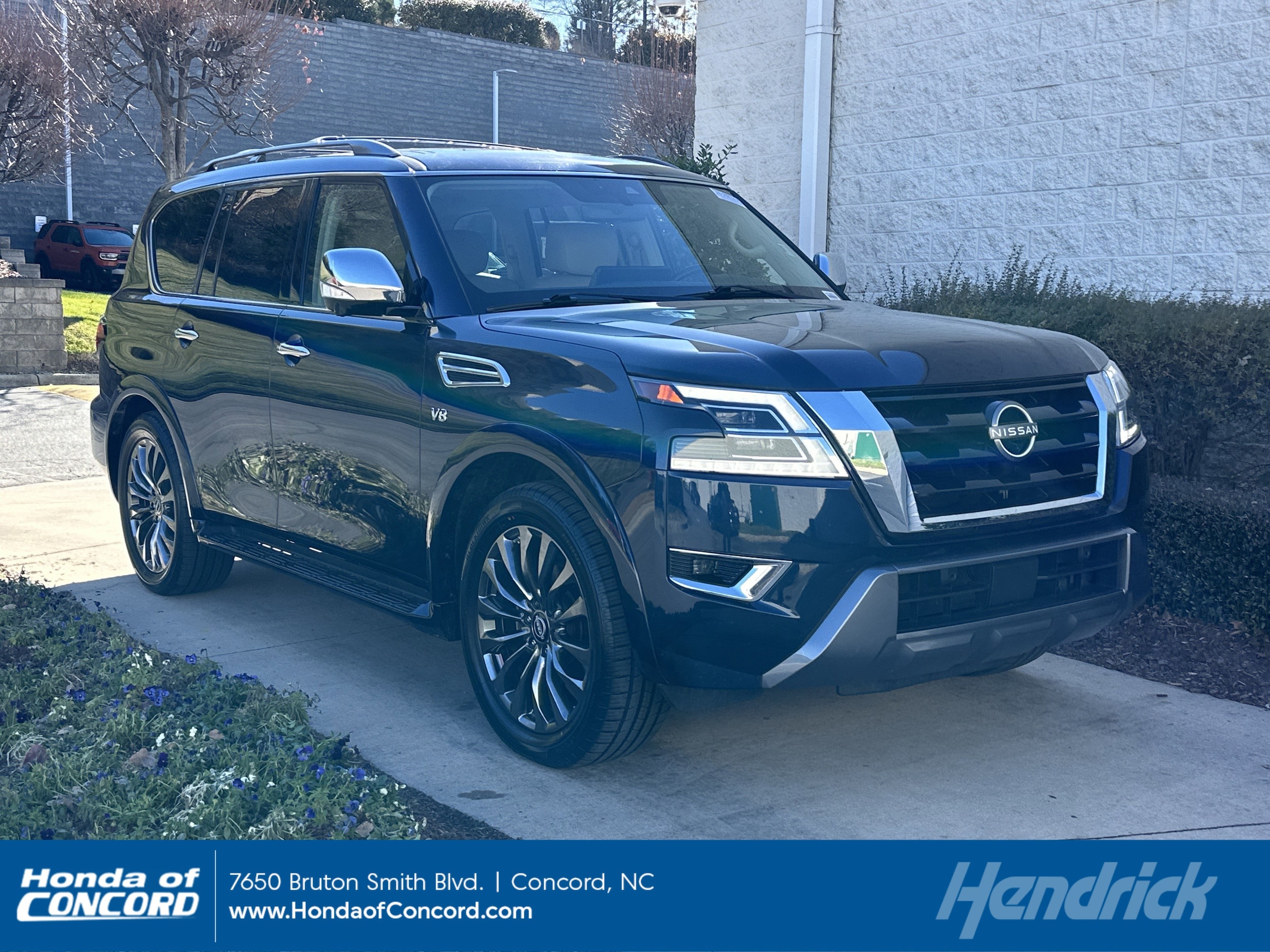2021 Nissan Armada Platinum's photo