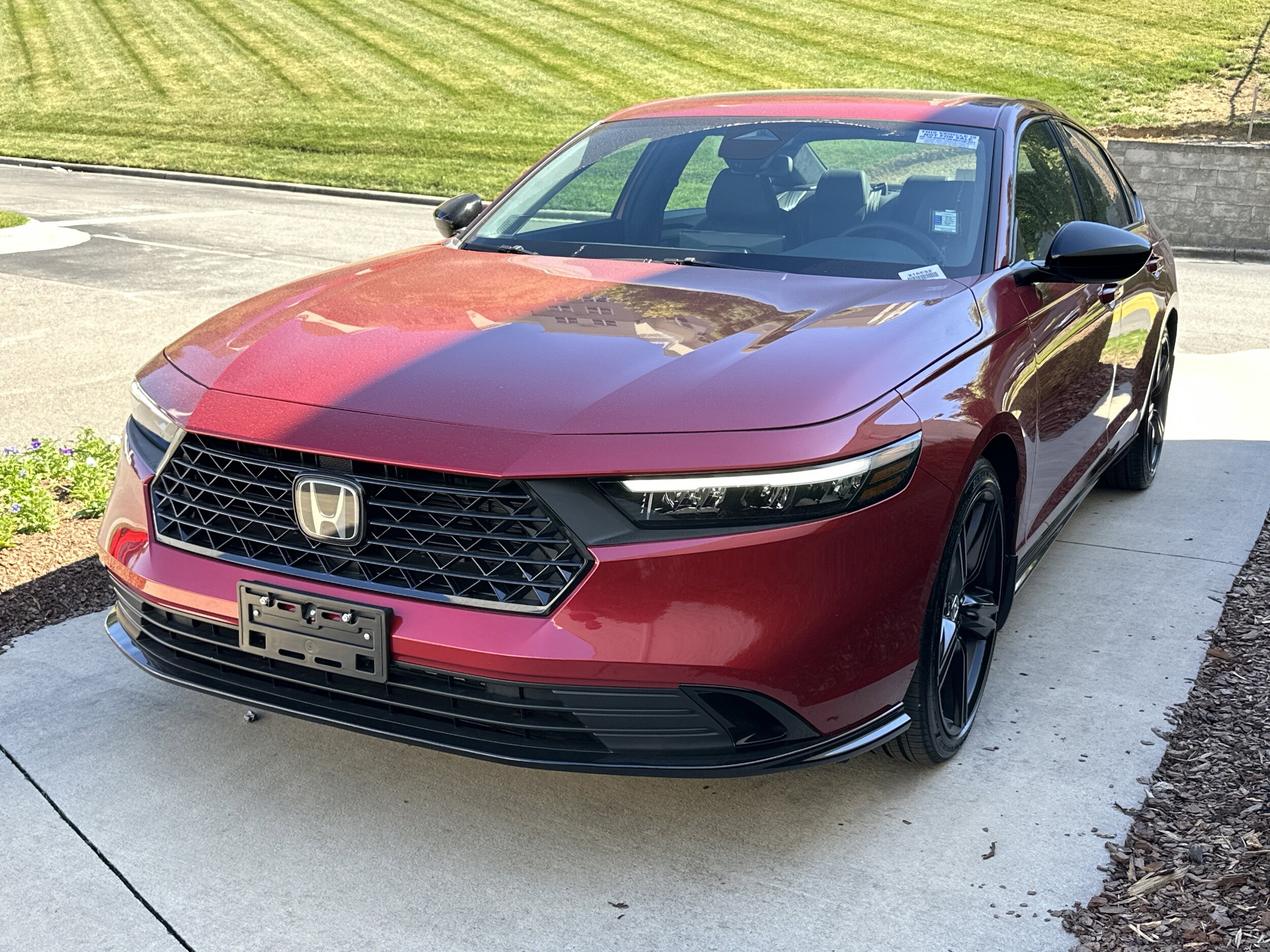 2025 Honda Accord Hybrid Sport-L photo 3