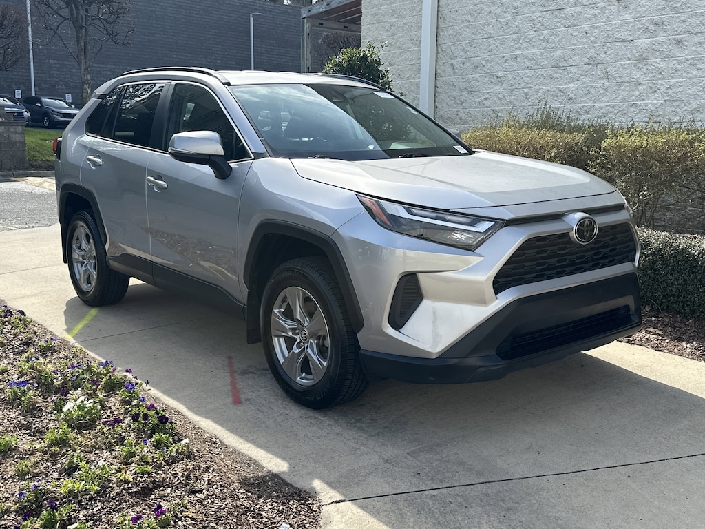 Used 2022 Toyota RAV4 XLE SUV