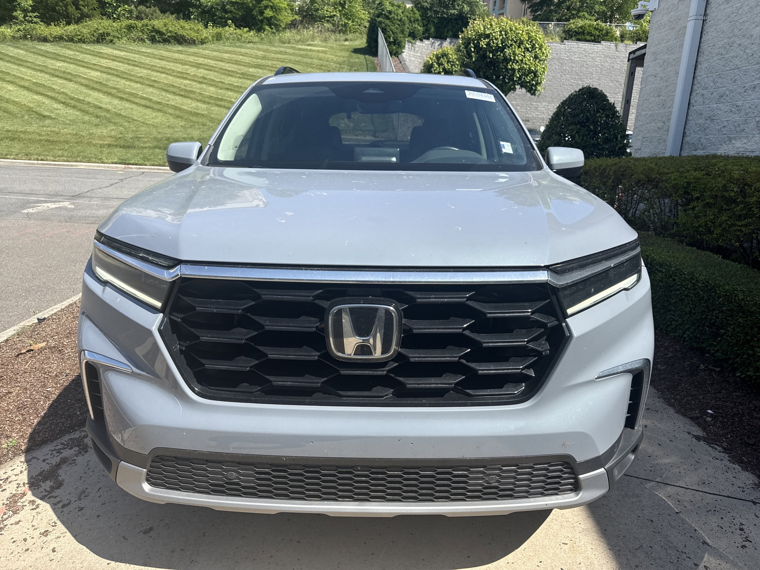 2024 Honda Pilot Touring photo 2