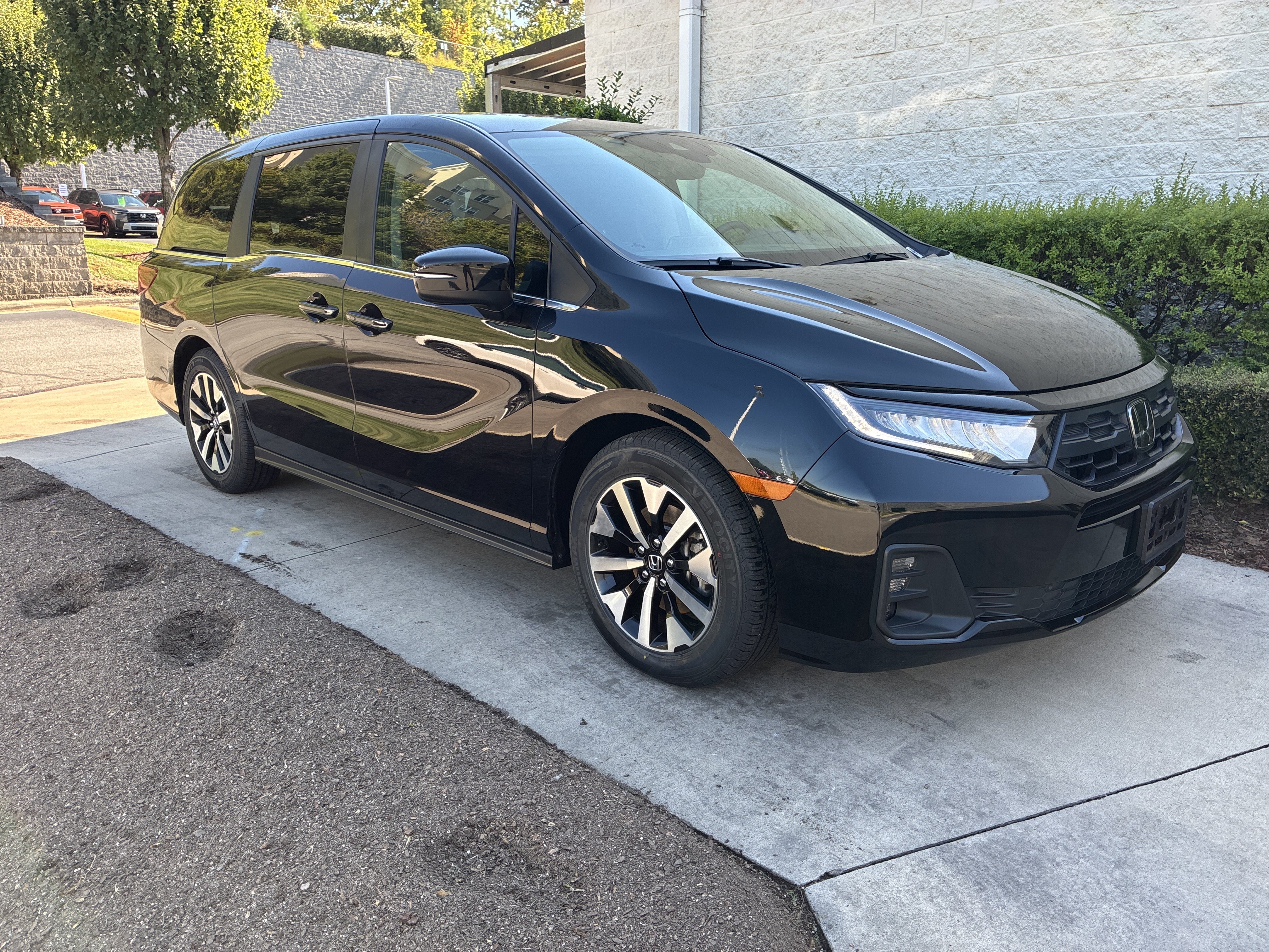 Certified 2025 Honda Odyssey EX-L Minivan