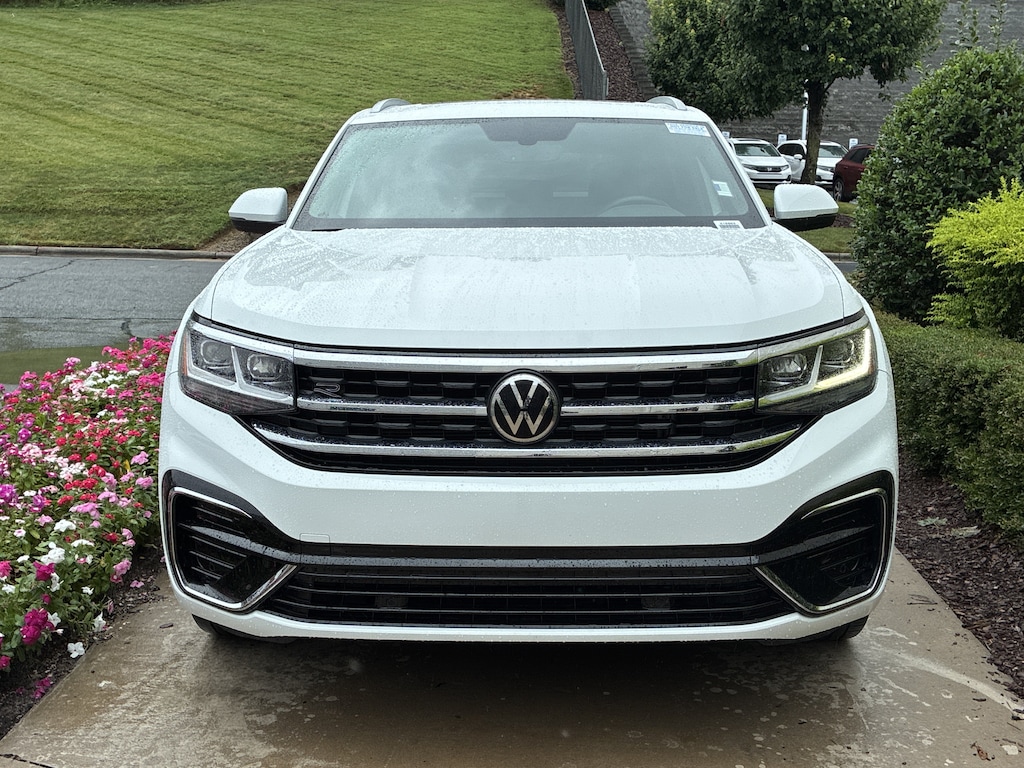 Used 2021 Volkswagen Atlas Cross Sport 3.6L V6 SE w/Technology R-Line SUV