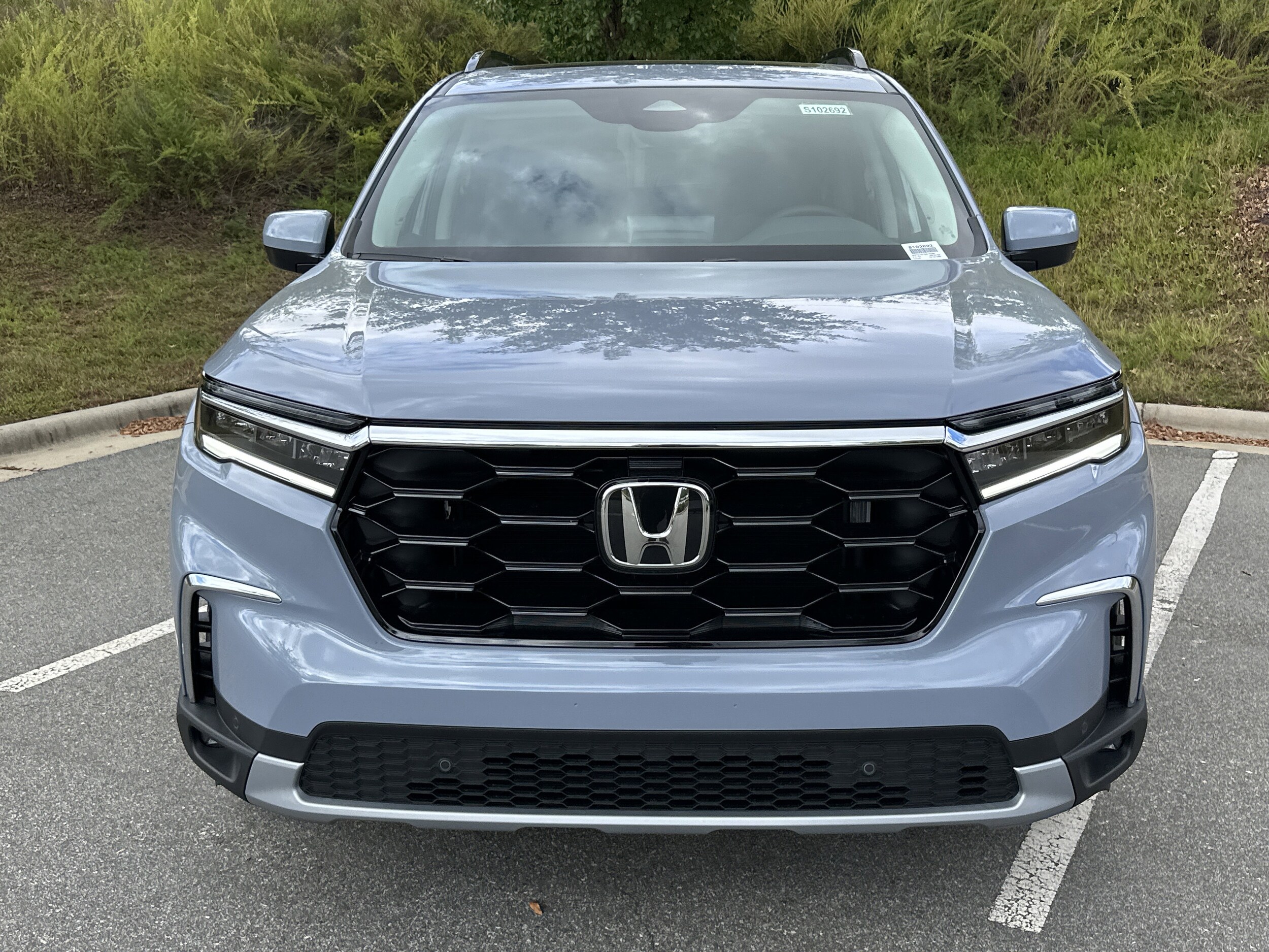 2025 Honda Pilot Touring photo 2