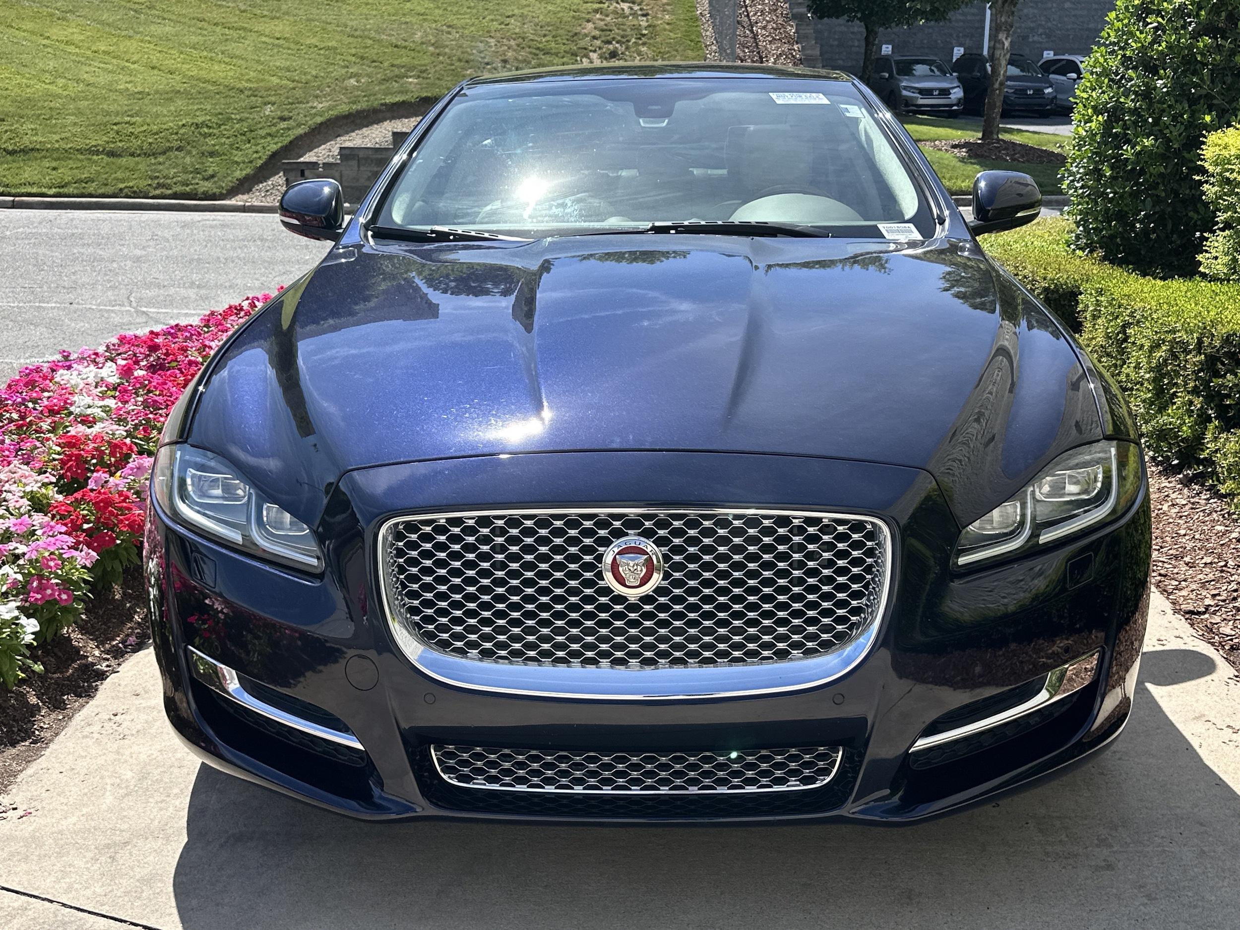 Jaguar XJ XJL Portfolio
