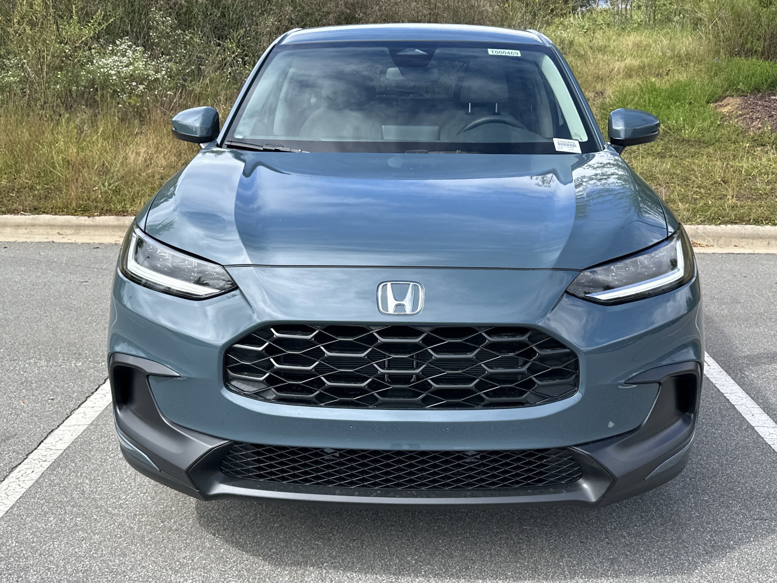 2026 Honda HR-V LX photo 2